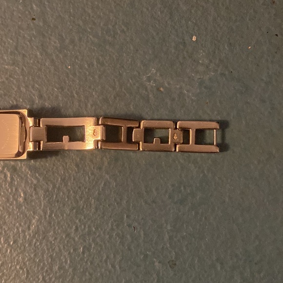 Guess ladies watch. - Picture 5 of 6